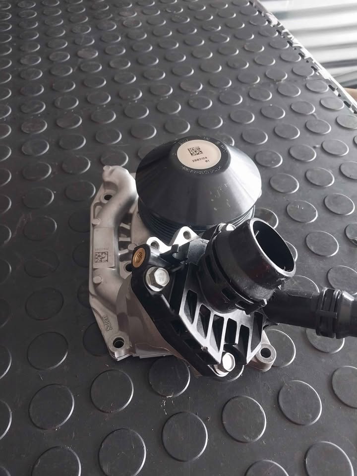 Bmw G20 G30 X3 B47 water pump - Private Seller
