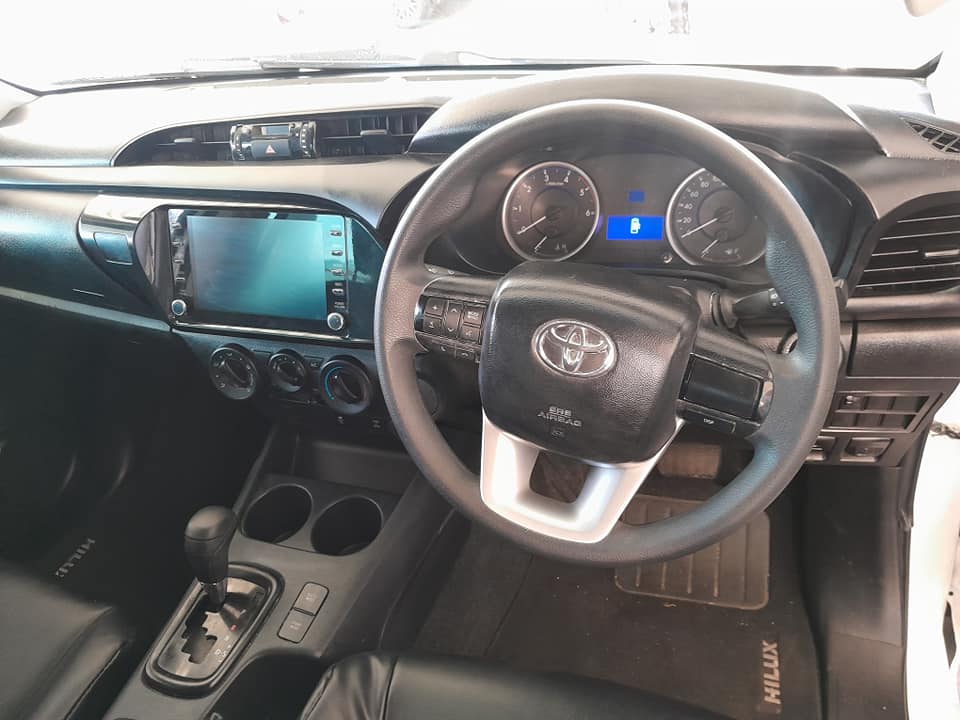 2020 TOYOTA HILUX 2.4 GD6SRX DOUBLE CAB WITH CANOPY AUTOMATIC