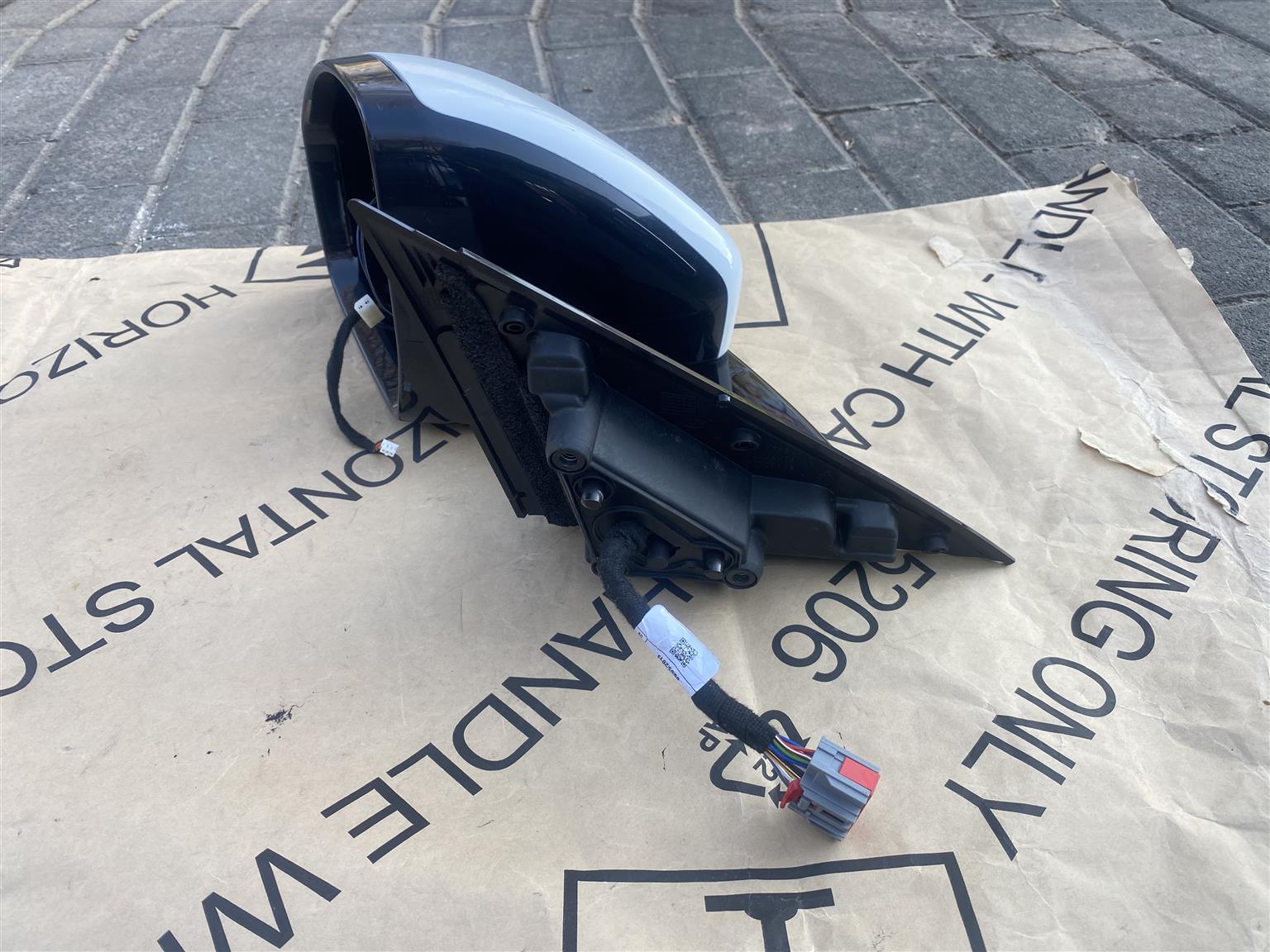 2022 RANGE ROVER VELAR ELECTRONIC HEATED WITH CAMERA DOOR MIRROR LEFT FOR SALE