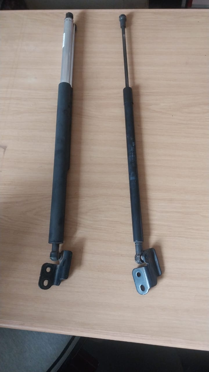 Volvo XC60 T6 2012 Boot shocks for sale - Private Seller Volvo XC60 T6 2012 Boot shocks for sale - Private Seller