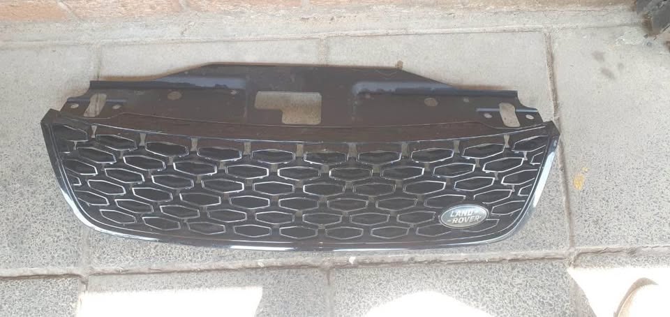 Land Rover Discovery 5 (L462) grill - Private Seller
