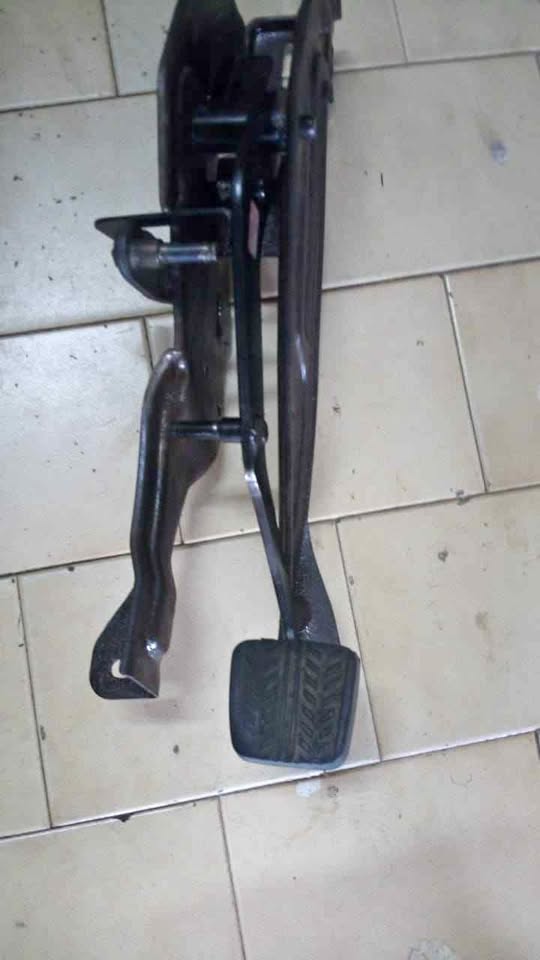 Ford ranger T6 2.2 clutch pedal - Private Seller Ford ranger T6 2.2 clutch pedal - Private Seller