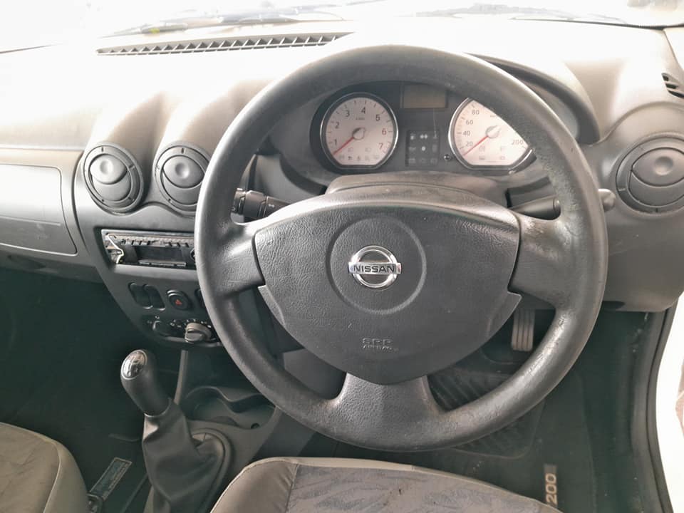 2021 NISSAN  NP200 1.6 WITH CANOPY MANUAL