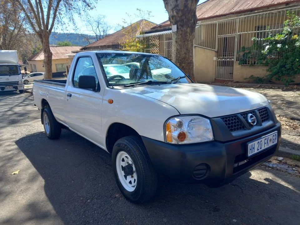 2017 NISSAN NP300 HARDBODY SINGLE CAB PETEOL, MANUAL, WHITE,