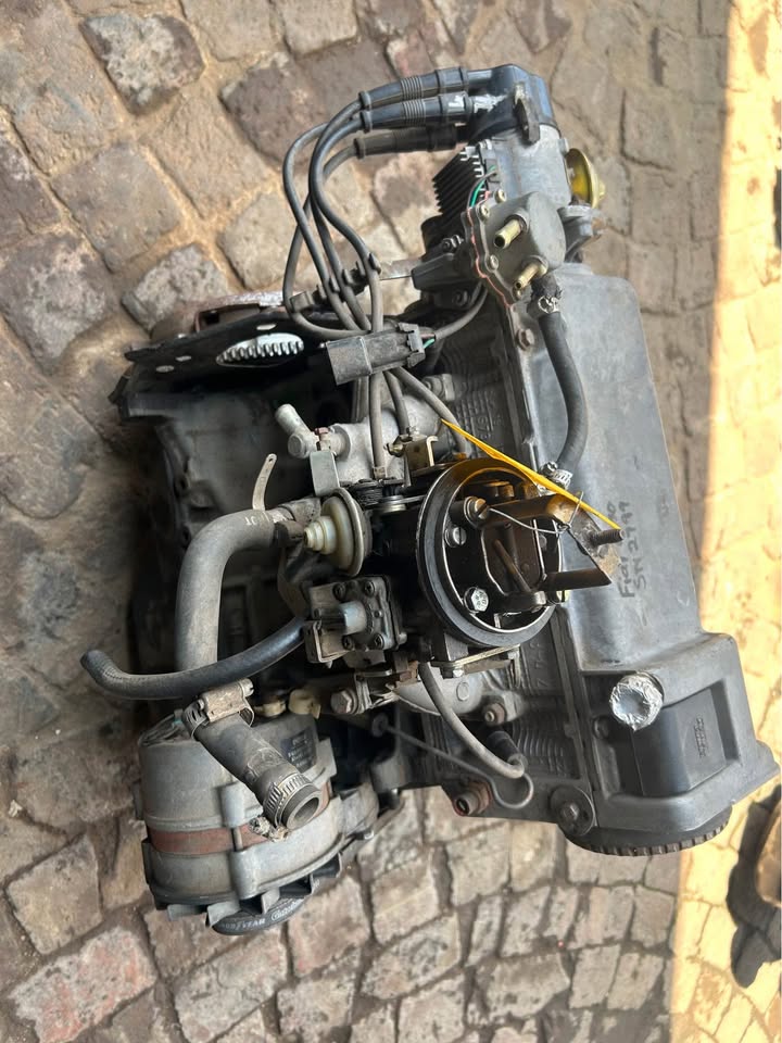 Fiat UNO 1.1 Carb Engine Available Call or WhatsApp - Private Seller