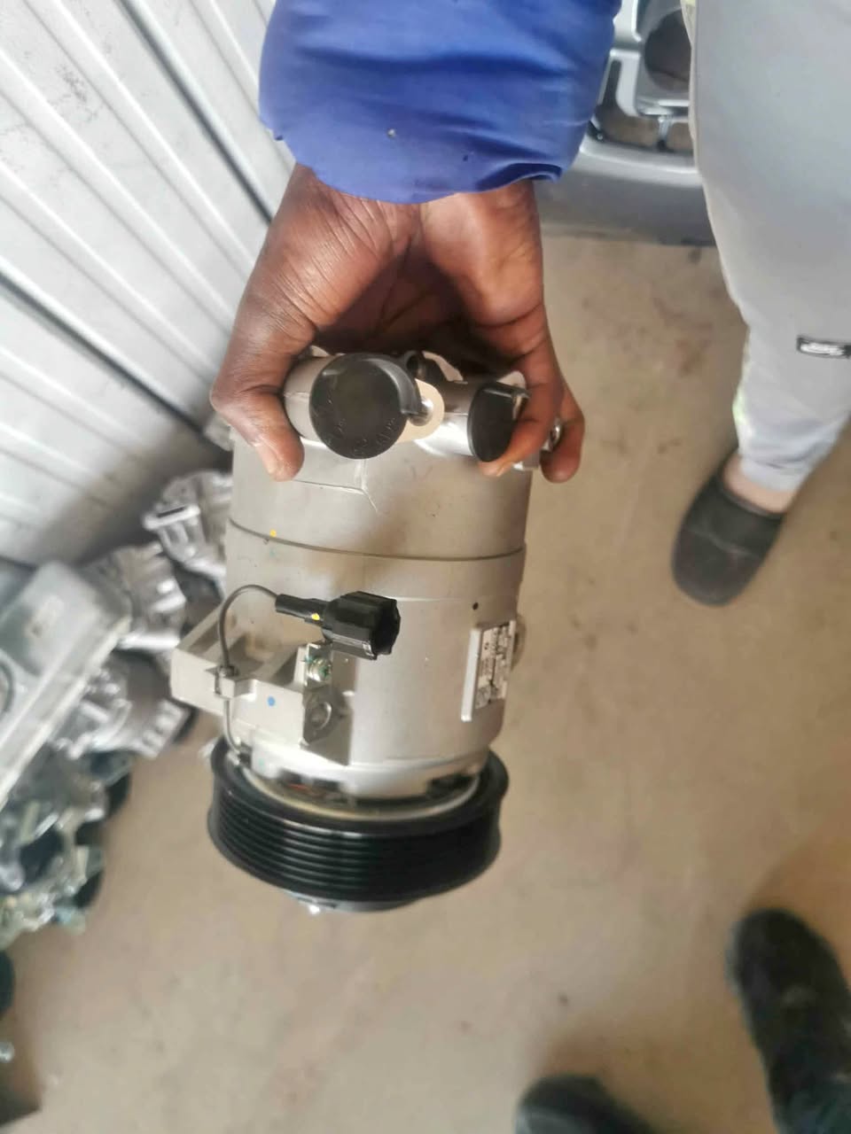 Nissan Np300 Aircon pump - Private Seller Nissan Np300 Aircon pump - Private Seller