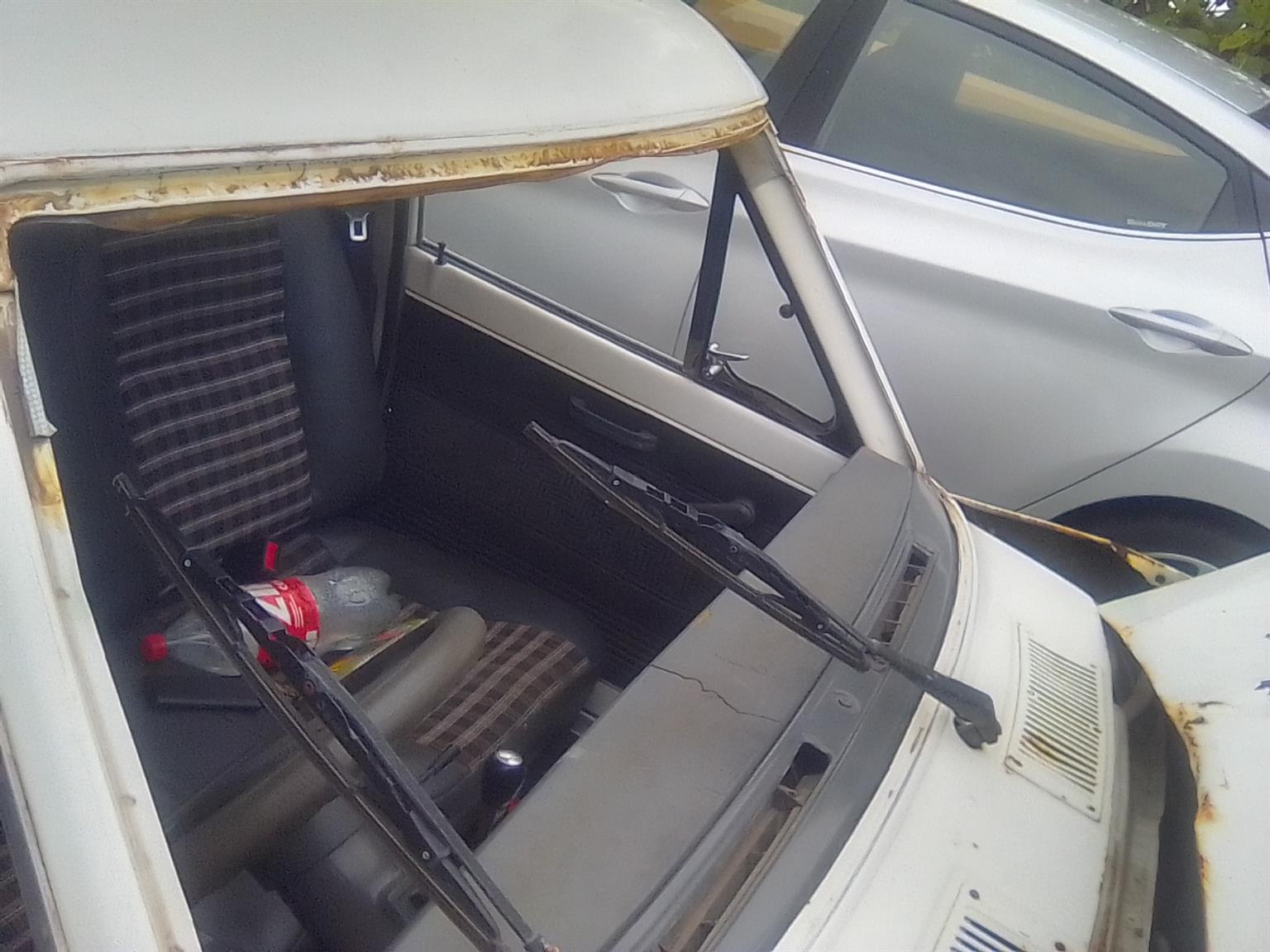 Nissan 1400 bakkie as rebuild or spares - Private Seller