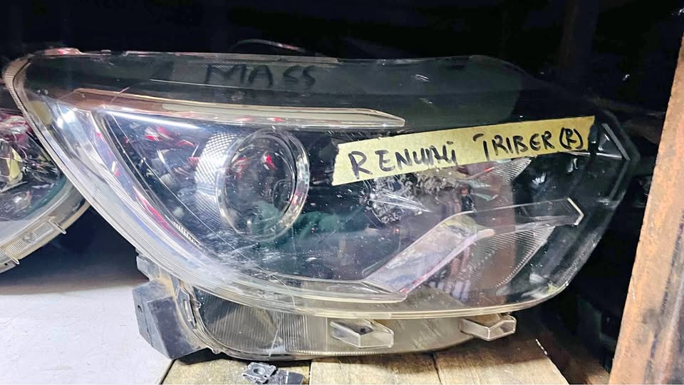 Renault Triber headlights - Private Seller Renault Triber headlights - Private Seller