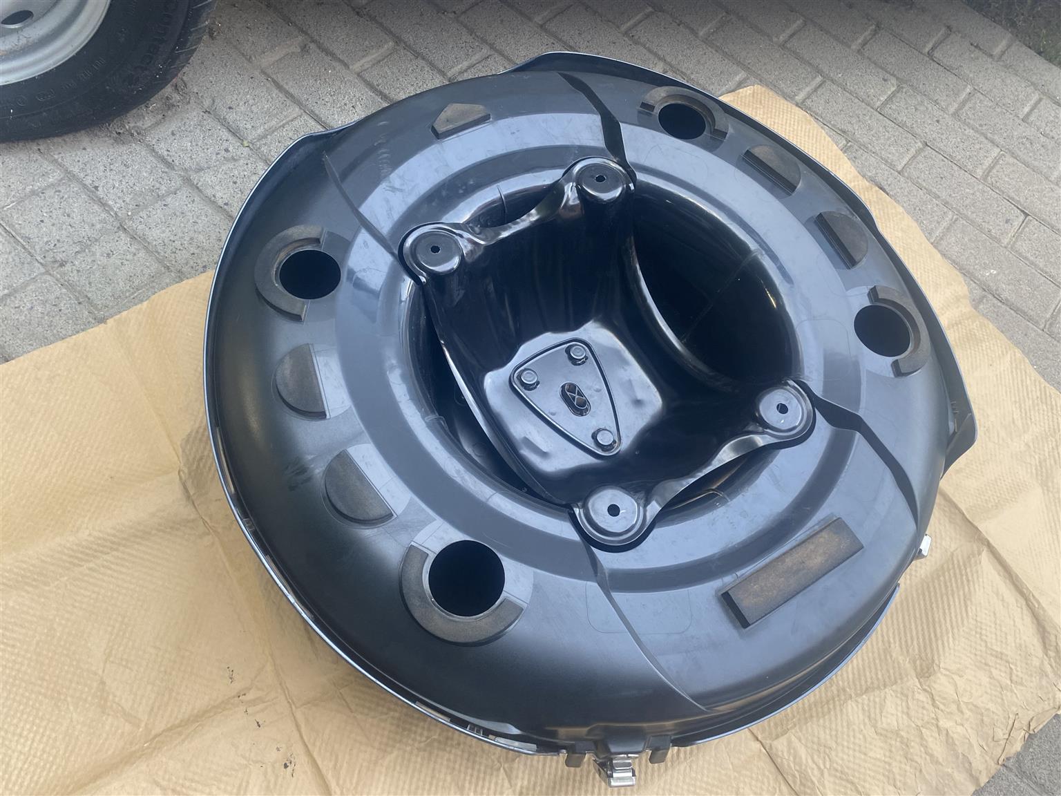 2010 DAIHATSU TERIOS COMPLETE SPARE WHEEL COVER FOR SALE. IN PRISTINE CONDITION - Private Seller