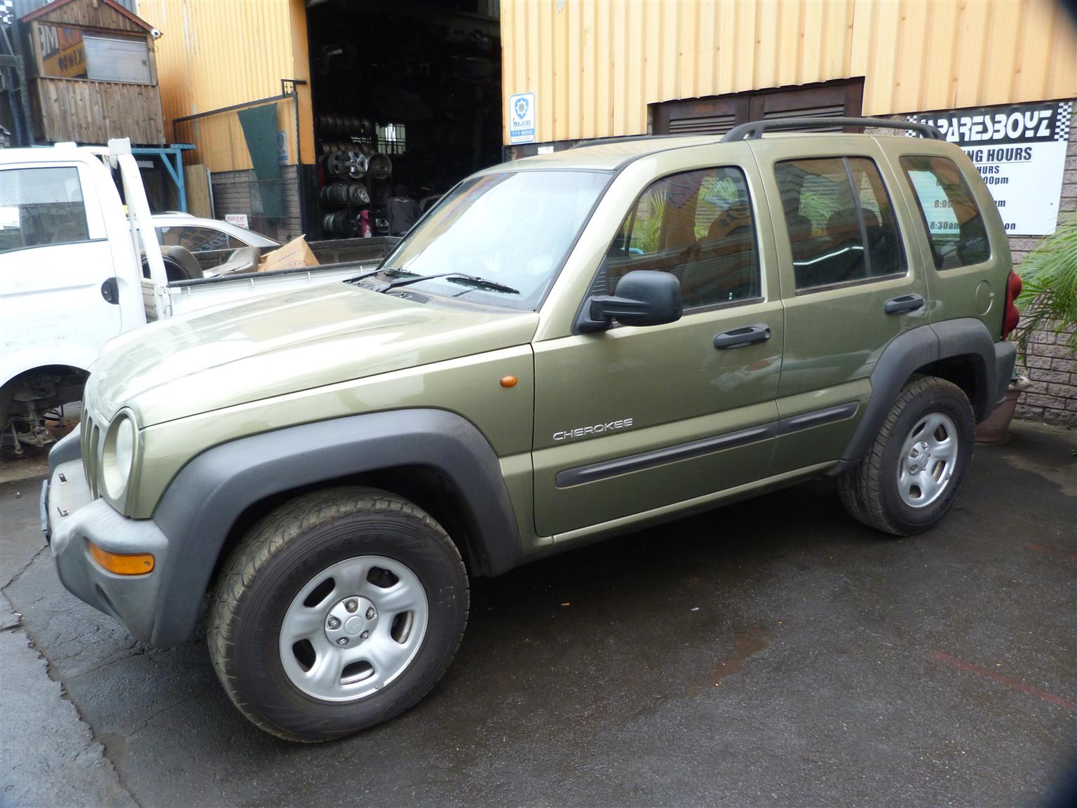Jeep Grand Cherokee 3.7 Sport Automatic - 2004 - Private Seller Jeep Grand Cherokee 3.7 Sport Automatic - 2004 - Private Seller