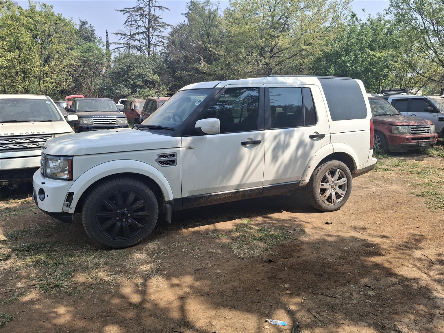 Land Rover discovery 4 Stripping for Spares - Private Seller Land Rover discovery 4 Stripping for Spares - Private Seller