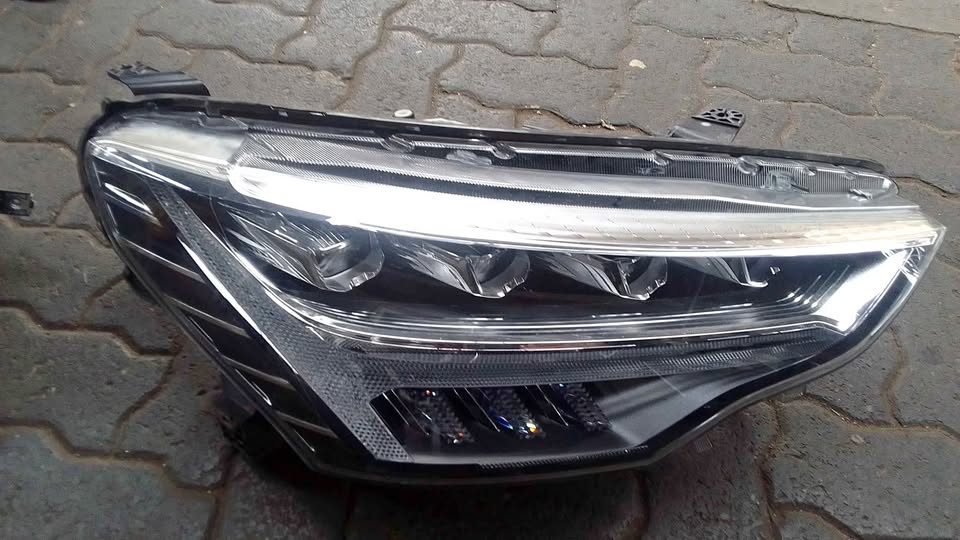 HAVAL JOLION HEADLIGHTS - Private Seller HAVAL JOLION HEADLIGHTS - Private Seller