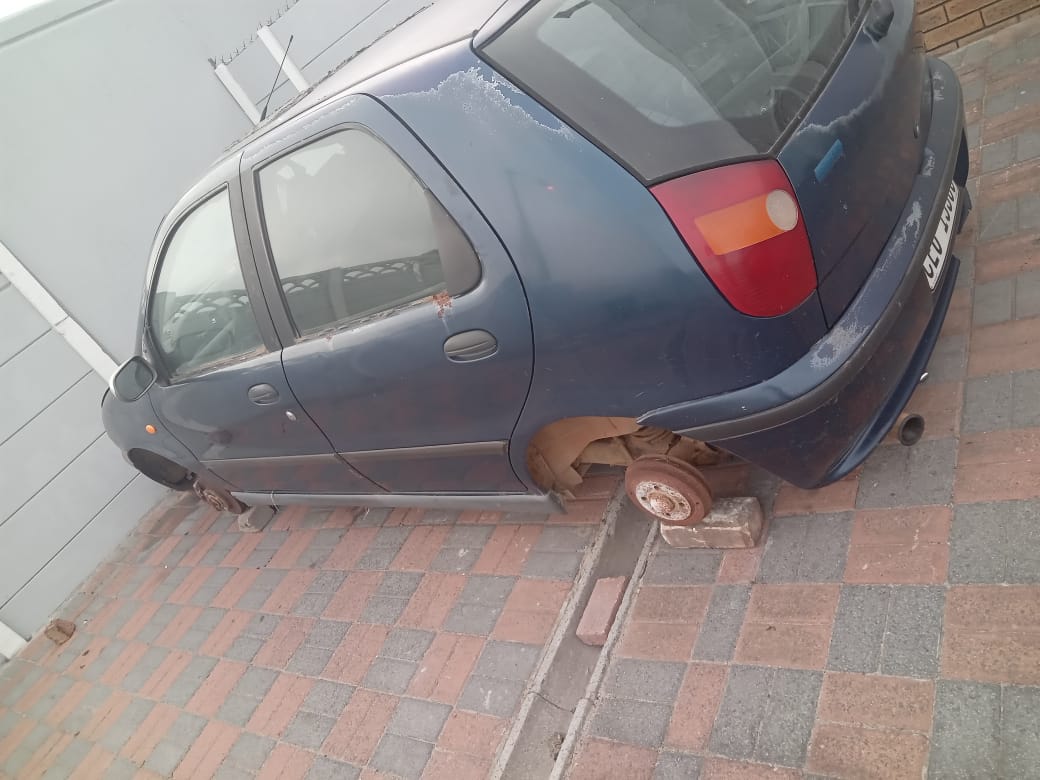 Fiat palio spares - Private Seller Fiat palio spares - Private Seller