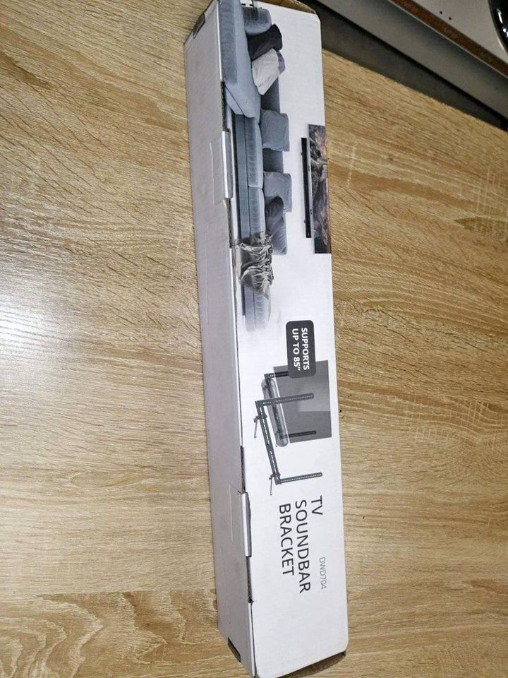 TV AND SOUNDBAR BRACKET