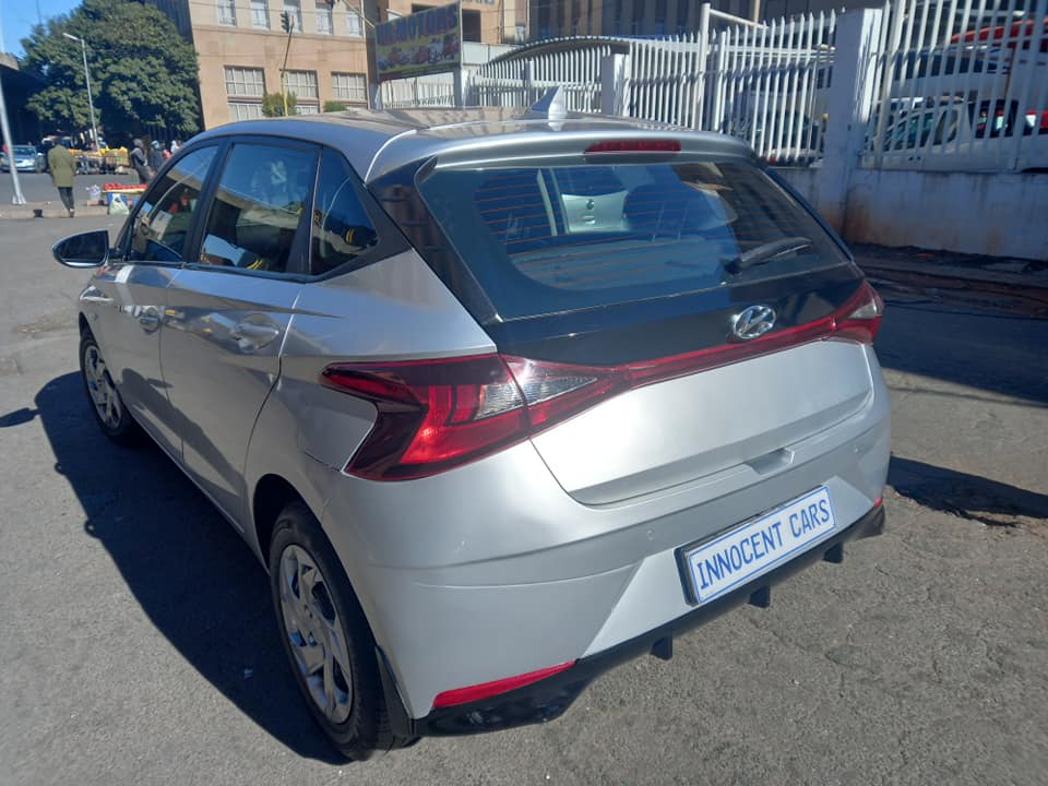 2021 HYUNDAI i20 GRAND 1.2 PETROL, AUTOMATIC, SILVER COLOR, MILEAGE 24000KM