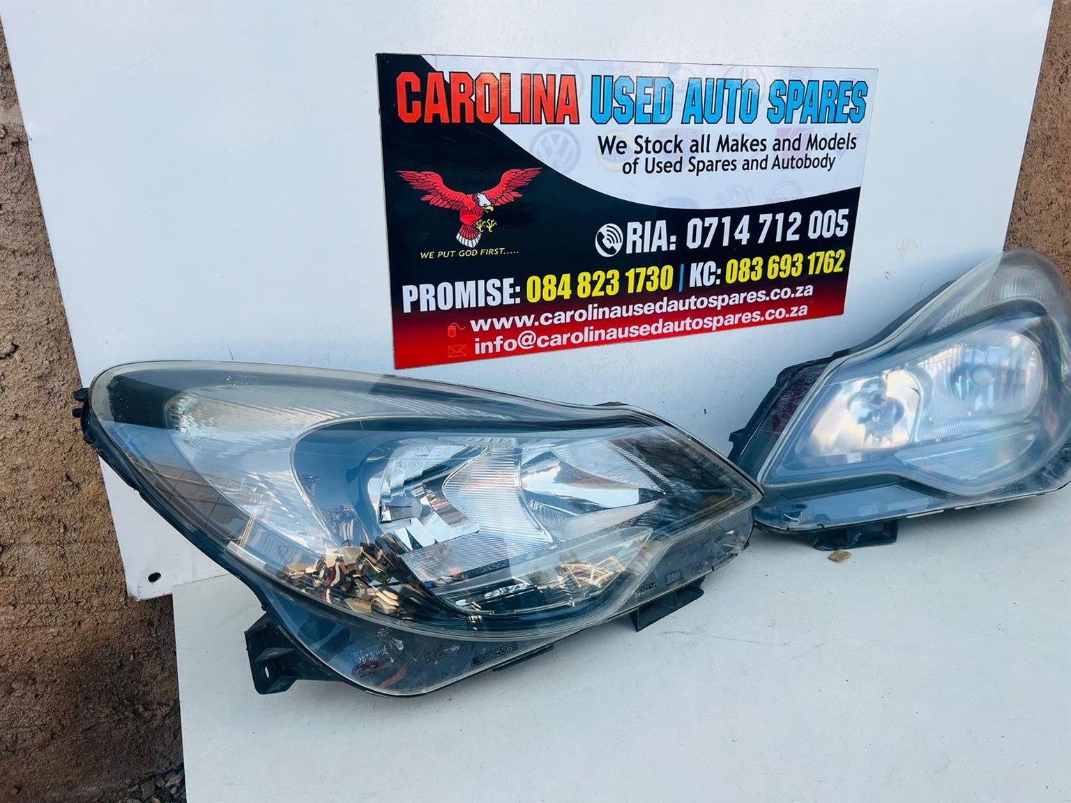 Opel Corsa D se left and right side headlight - Private Seller Opel Corsa D se left and right side headlight - Private Seller