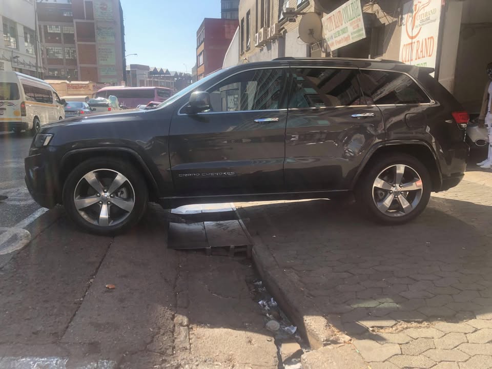 2014 Jeep grand cherokee v6 4x4