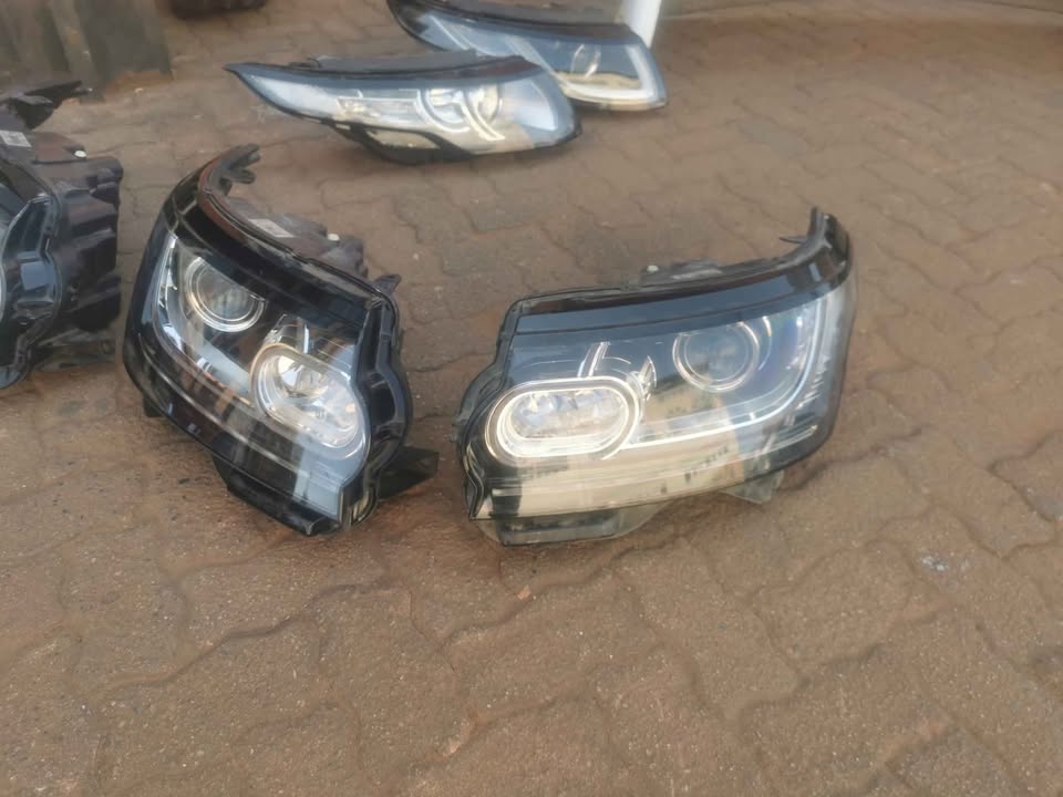 Range Rover Voque autobiography headlights - Private Seller Range Rover Voque autobiography headlights - Private Seller