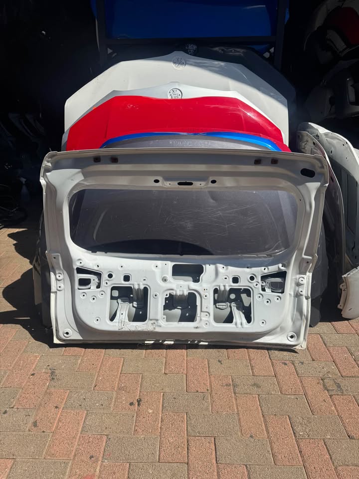 Hyundai Venue Boot Tailgate - Private Seller Hyundai Venue Boot Tailgate - Private Seller