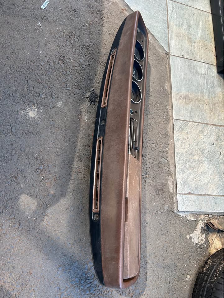 Nissan 1400 Dashboard For Sale @Circle 7 Used Parts Call or WhatsApp - Private Seller