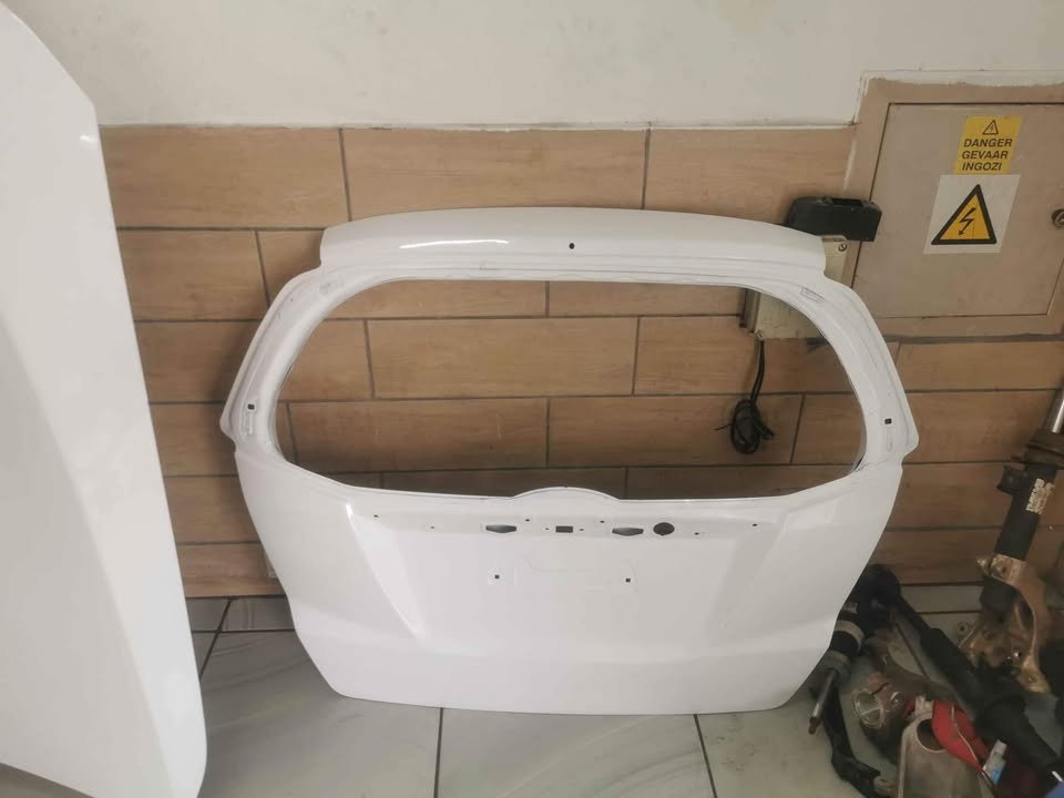 Honda Jazz tailgate - Private Seller Honda Jazz tailgate - Private Seller