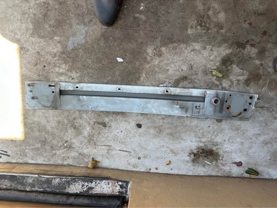 Nissan Qashqai Stifner bumper reinforcement - Private Seller Nissan Qashqai Stifner bumper reinforcement - Private Seller