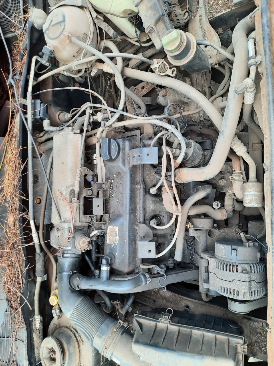 2001 VW Polo 1.6i - Stripping for Spares.