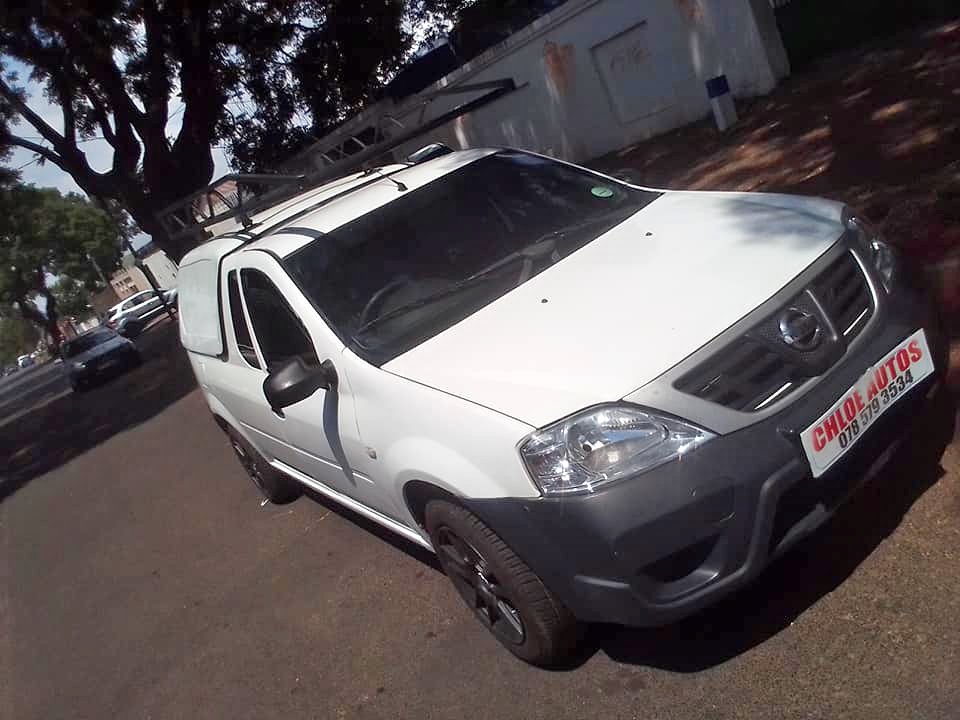 2023 Nissan np 200 1.6 Petrol,Manual Sparekey  White color Reverse camera  Canopy