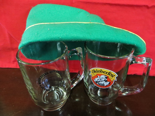 Beer mugs, Glasses and beer cans