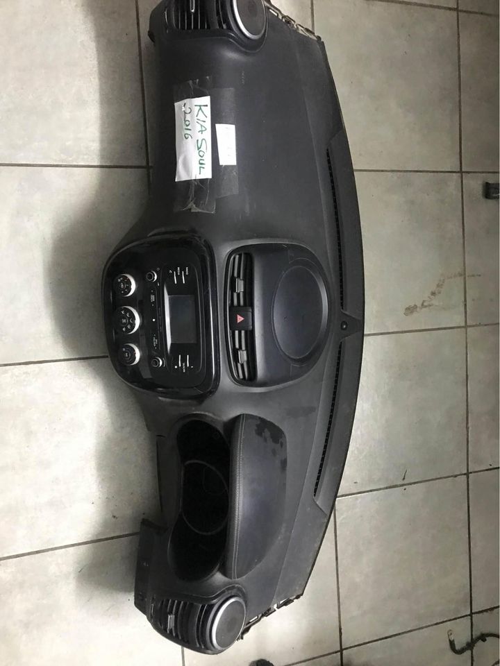 2013 Kia Soul dashboard for sale - Private Seller 2013 Kia Soul dashboard for sale - Private Seller