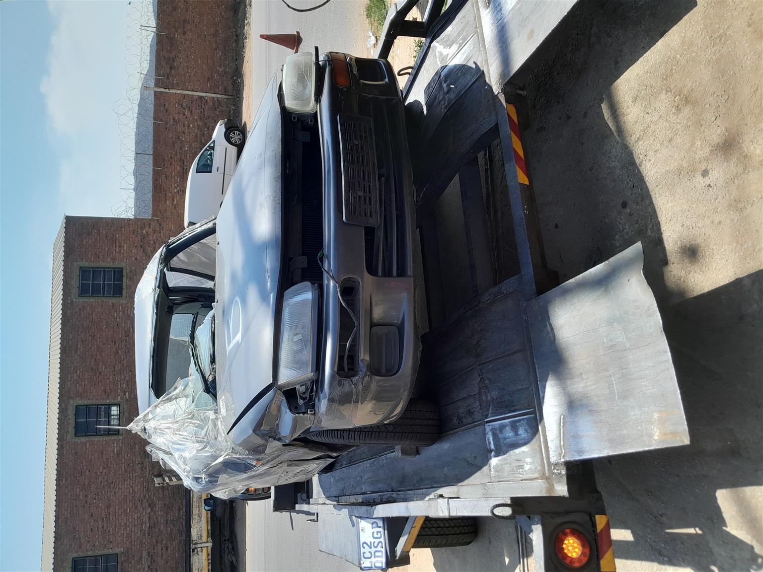 MAZDA ETUDE 1995, READY FOR STRIPPING, ALL BODIES AND GEANOX, WITH LOCKSET. - Private Seller