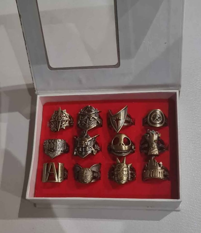 fantom ring collectable  bronze set in a box