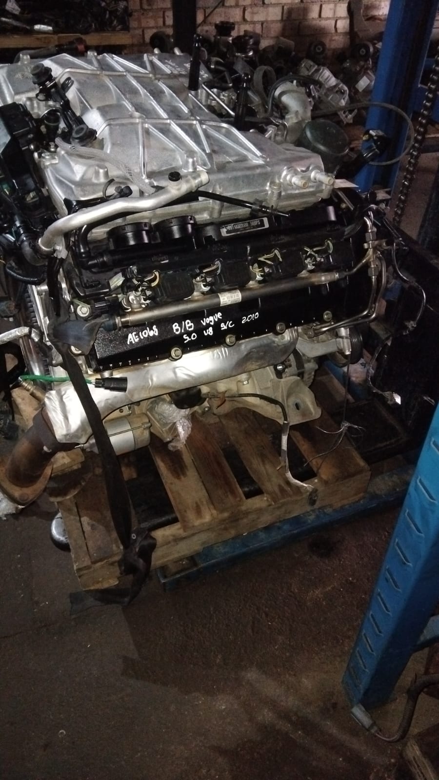 Range Rover Vogue 5.0 V8 SC 2010 Engine for sale