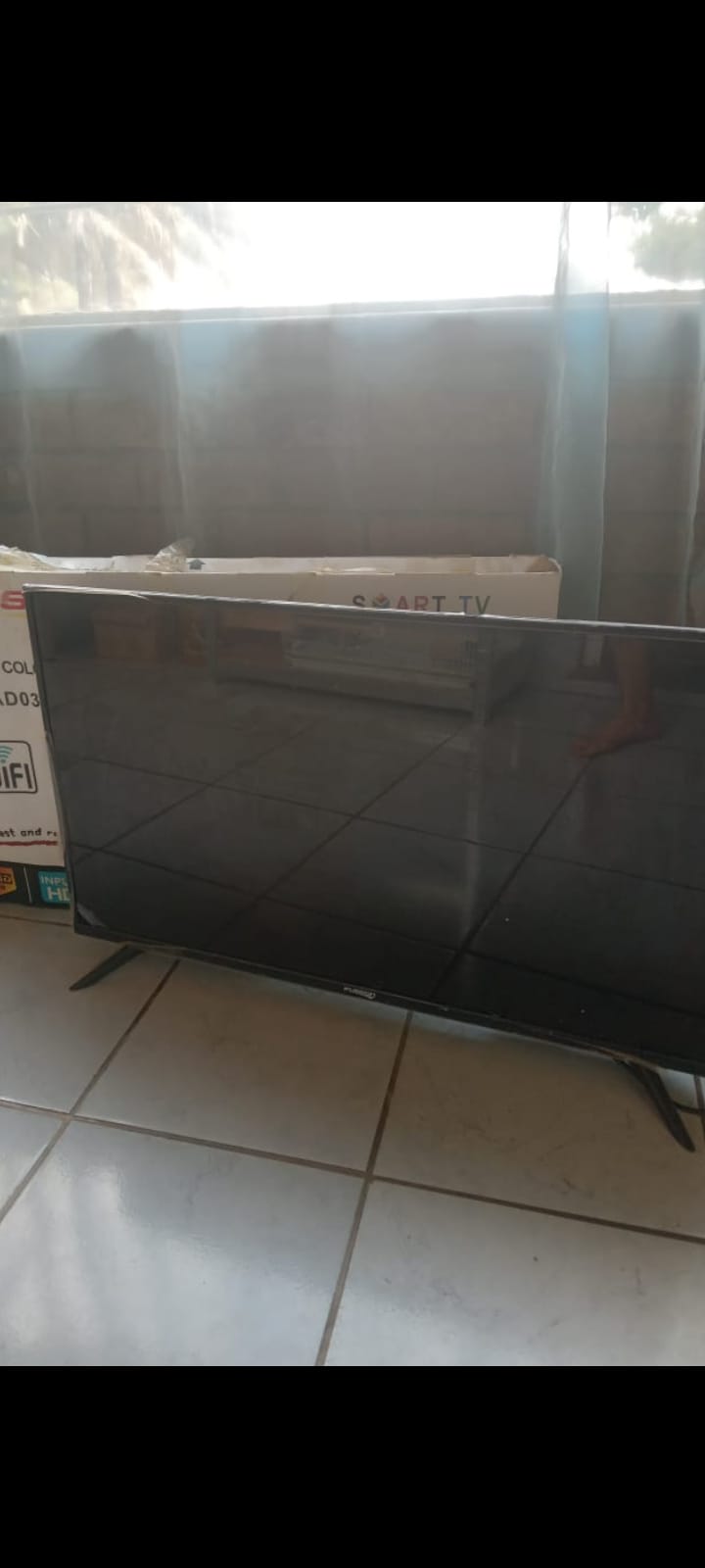 42 Inc smart tv good like new fussion 42 Inc smart tv good like new fussion