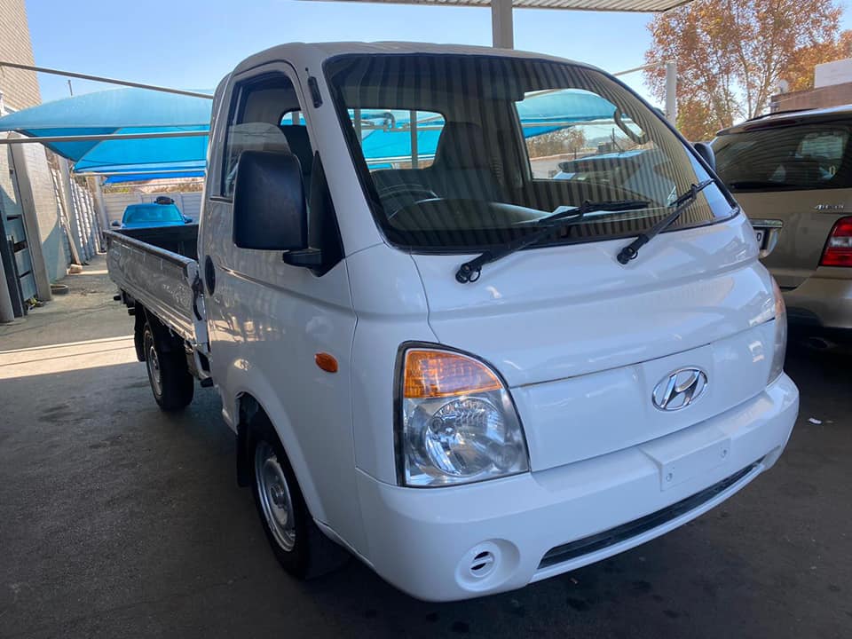 2010 HYUNDAI H-100 2.6 MANUAL