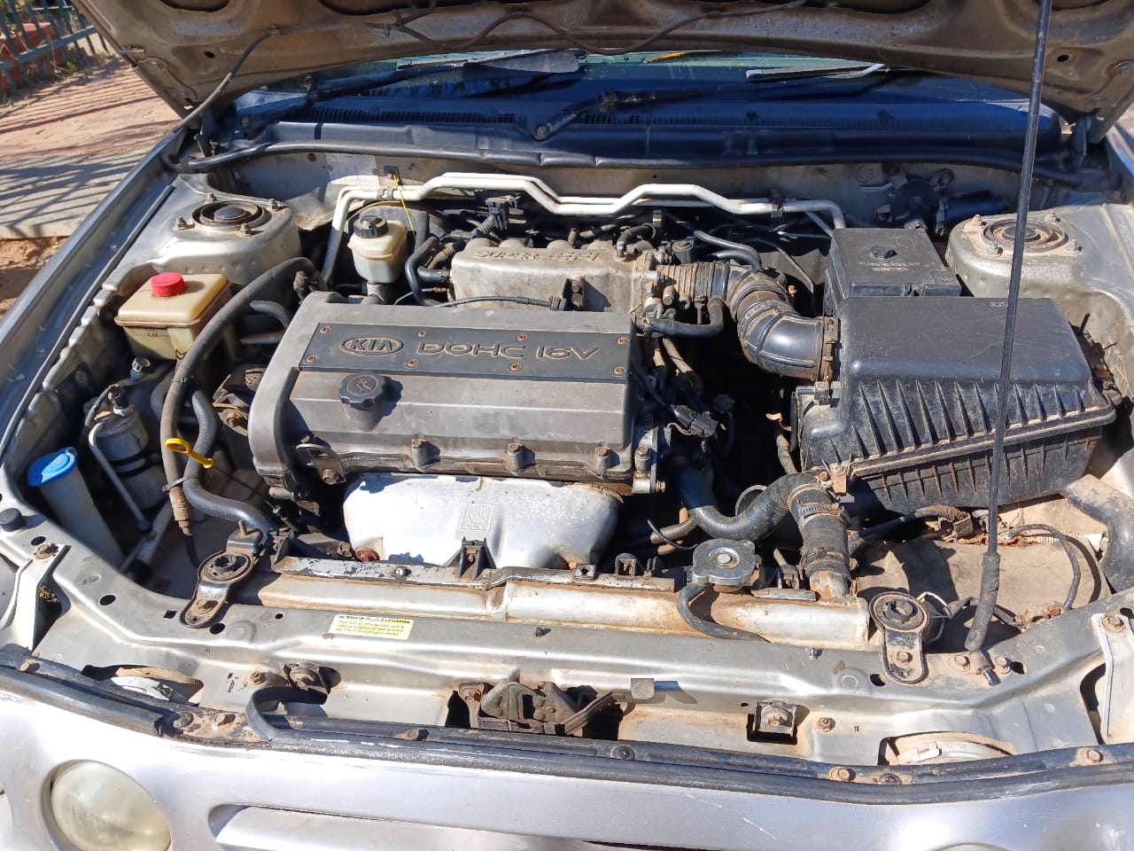 KIA SHUMA WITH PAPERS FOR STRIPPING FOR SALE