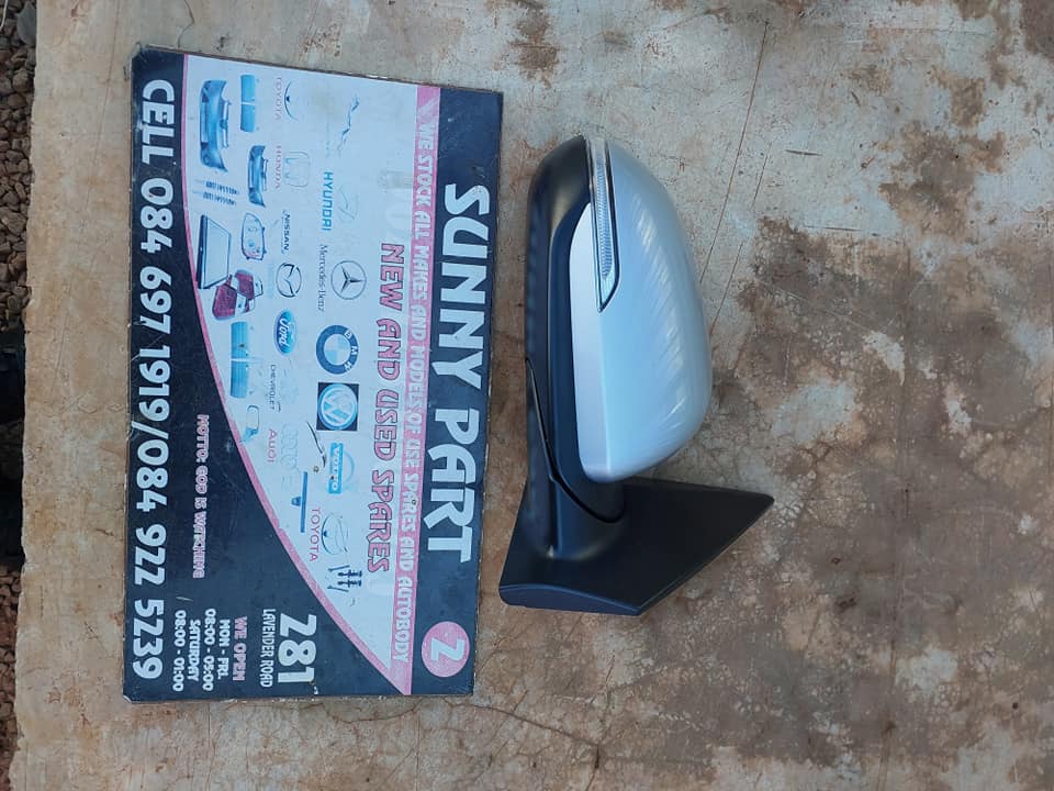 Kia Rio Side Mirror - Private Seller