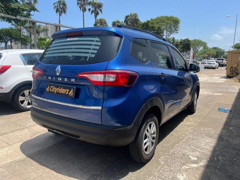 Used 2025 Renault Triber 1.0 Life - Private Seller