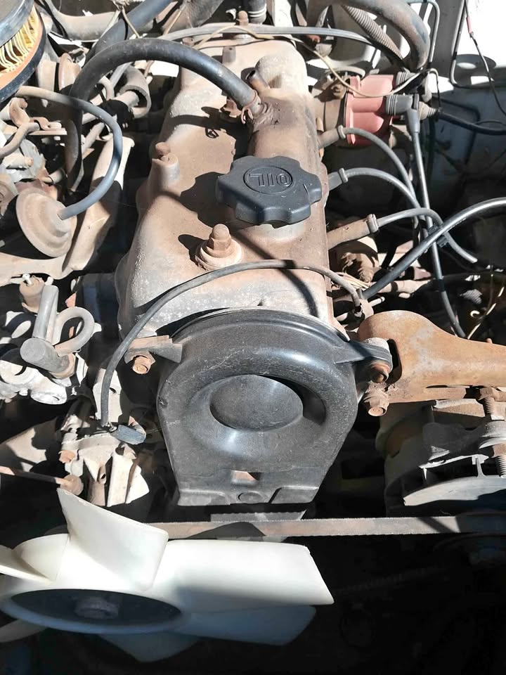 Toyota 4Aengine head block and sump Toyota 4Aengine head block and sump