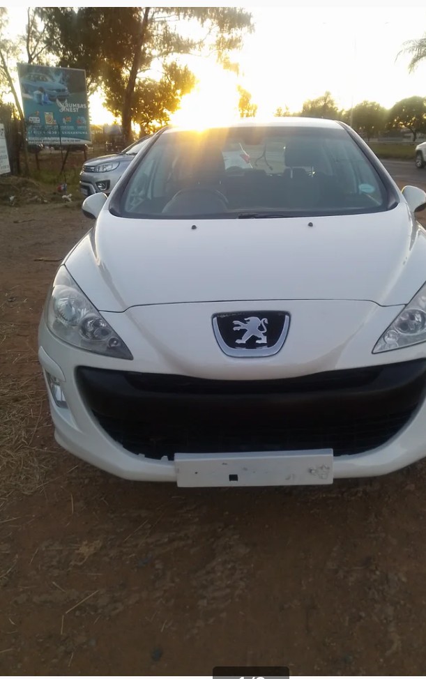 Used 2011 Peugeot 308 1.6 Comfort - Private Seller Used 2011 Peugeot 308 1.6 Comfort - Private Seller