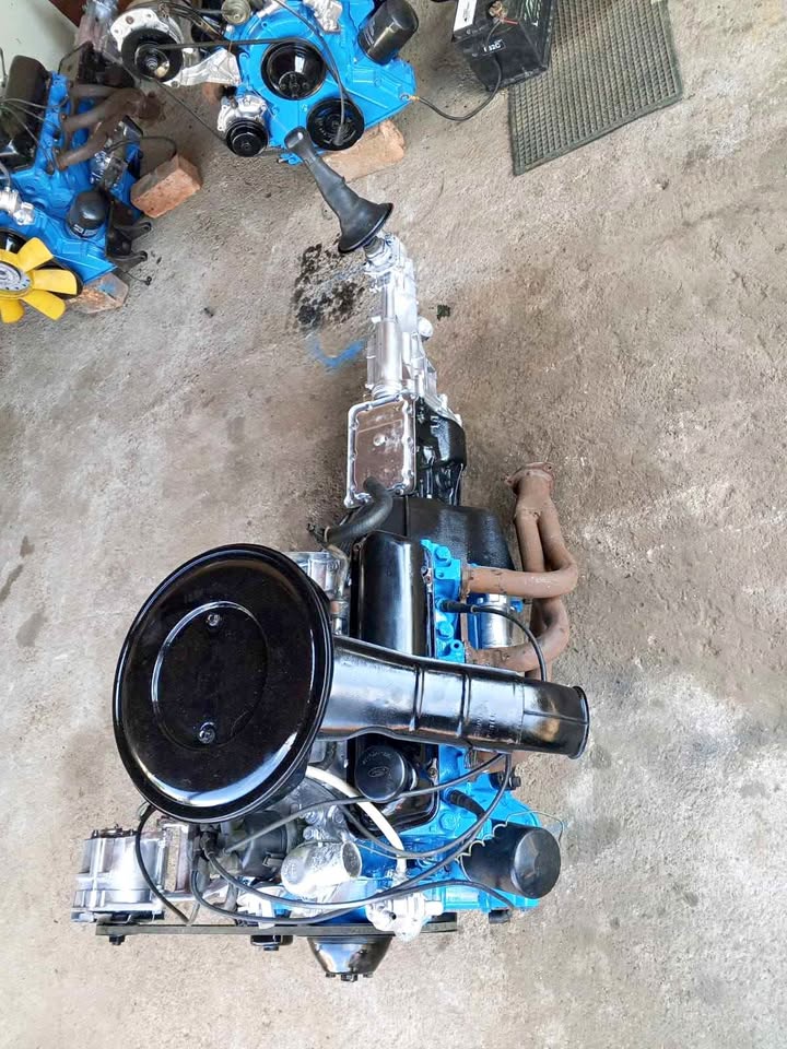 Ford v6 engine and 5 speed gearbox engine in a great running condition - Private Seller Ford v6 engine and 5 speed gearbox engine in a great running condition - Private Seller