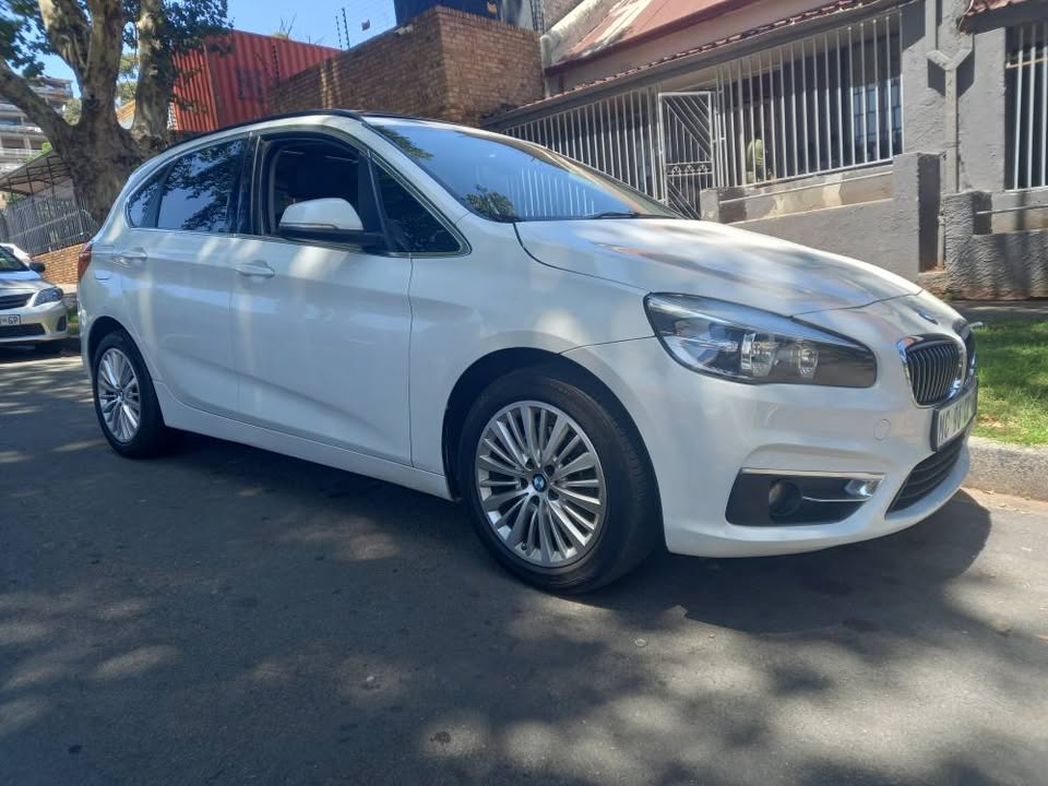 2015 BMW 220d Diesel, 2 Series ACTIVE TOURER, Automatic, White Color, Mileage 90000km