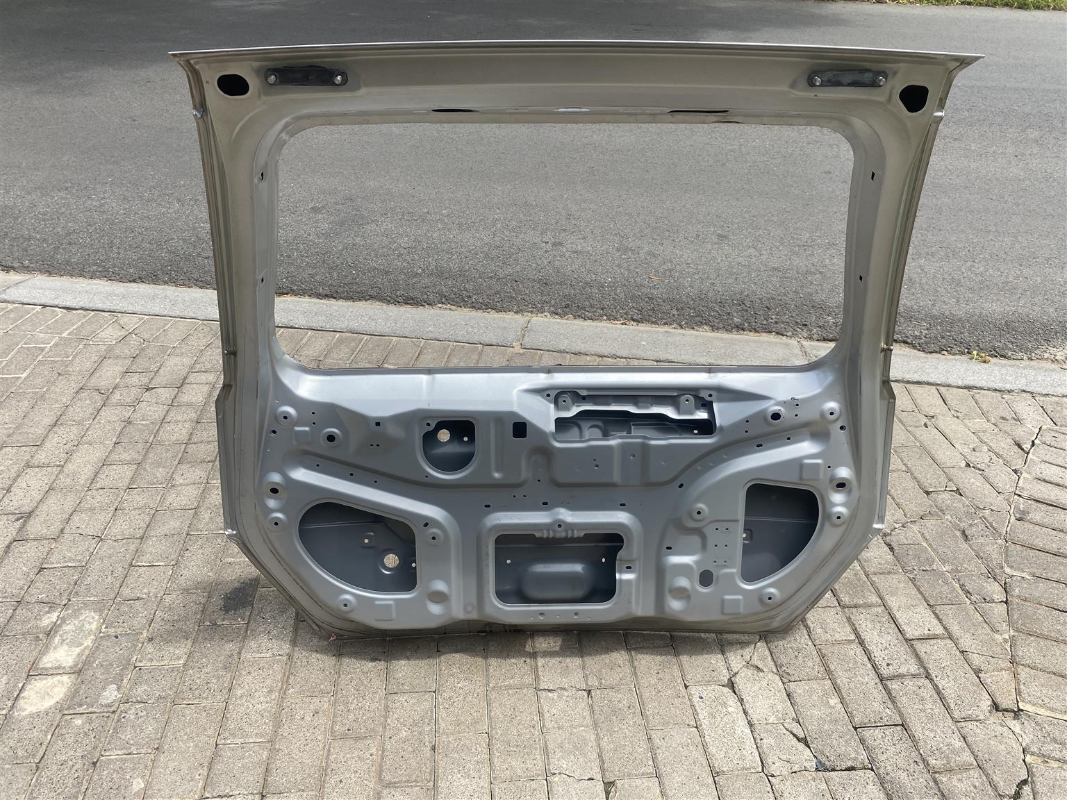 2013 NISSAN X-TRAIL TAILGATE SHELL FOR SALE. IN PRISTINE CONDITION - Private Seller 2013 NISSAN X-TRAIL TAILGATE SHELL FOR SALE. IN PRISTINE CONDITION - Private Seller
