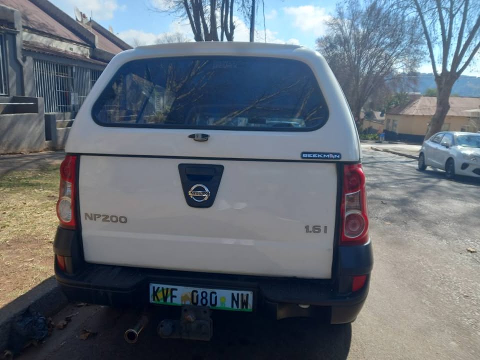 2014 Nissan NP200 1.6 Petrol, Manual, White, Has Canopy 72000km