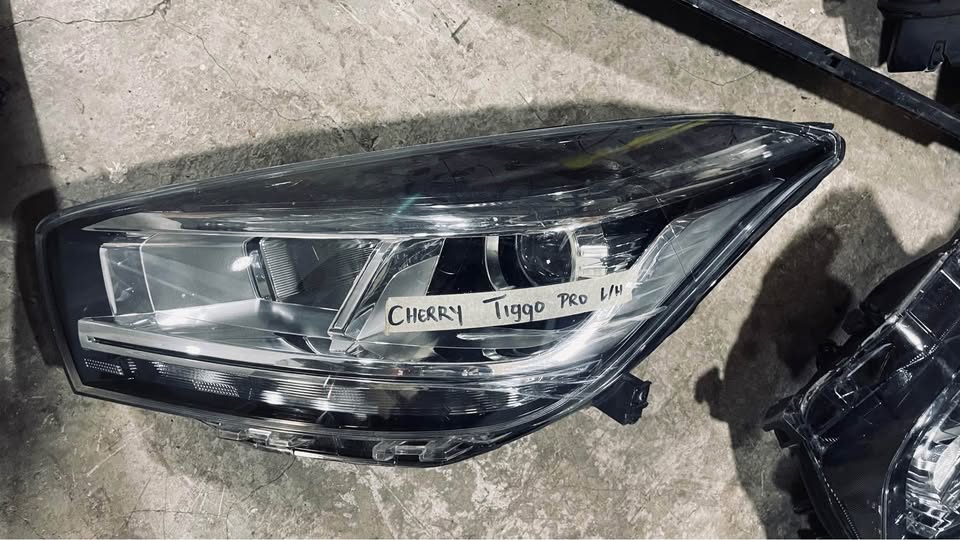 Chery Tiggo 4 pro headlight - Private Seller Chery Tiggo 4 pro headlight - Private Seller