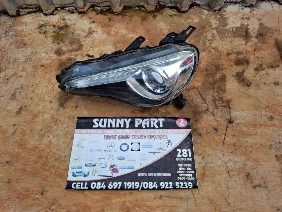 Toyota 85 Headlight - Private Seller Toyota 85 Headlight - Private Seller