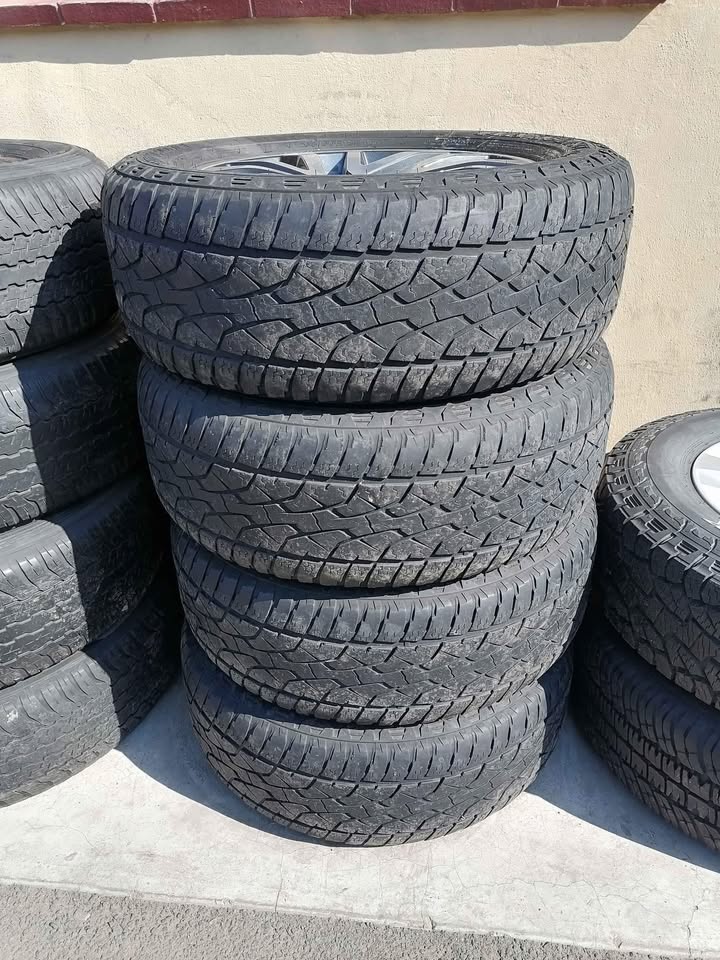 Nissan Navara 18inch (WITH USED TYRES) - Private Seller Nissan Navara 18inch (WITH USED TYRES) - Private Seller