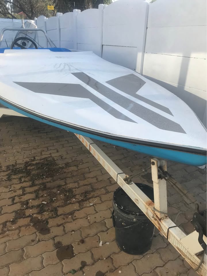 Suzuki Speed Boat