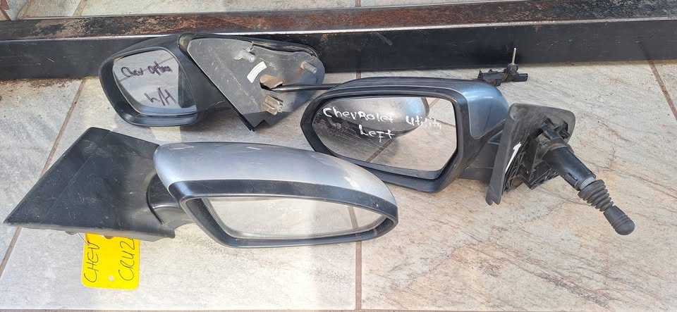 Chevrolet mirrors /cruze/utility available - Private Seller Chevrolet mirrors /cruze/utility available - Private Seller