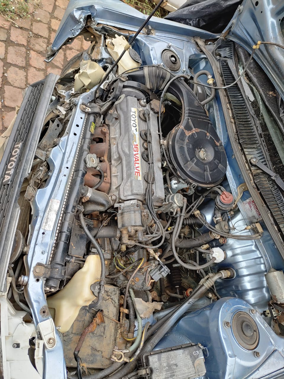 TOYOTA COROLLA 1600 BODY PARTS FOR SALE